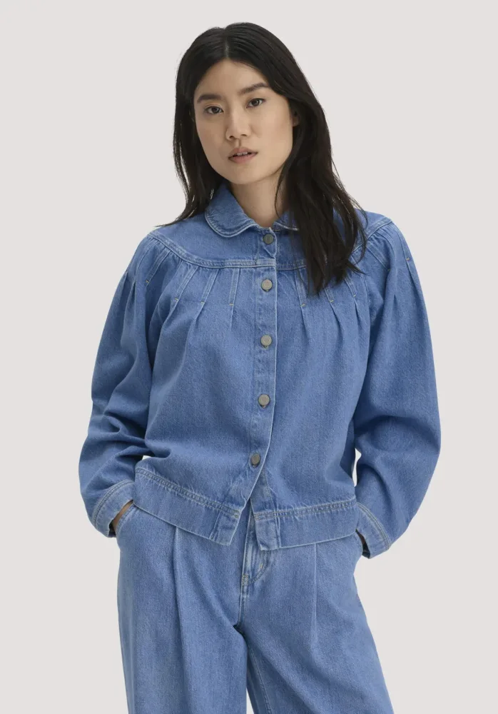 hessnatur Damen Jeansjacke Relaxed aus Bio-Baumwolle mit TENCEL™ Lyocell - blau Grösse48