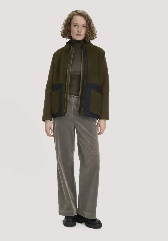 hessnatur Damen Cordhose Wide Leg Relaxed aus Bio-Baumwolle - grün - Größe 40