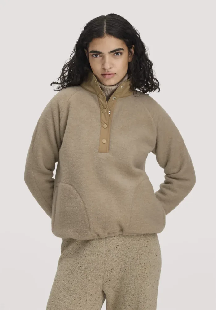 hessnatur Damen Wollfleece Troyer Patch Relaxed aus Bio-Merinowolle - beige GrösseXXL