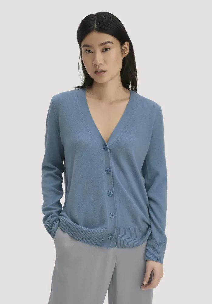 hessnatur Damen Strickjacke Relaxed aus Bio-Schurwolle mit Cashmere - blau - Größe M