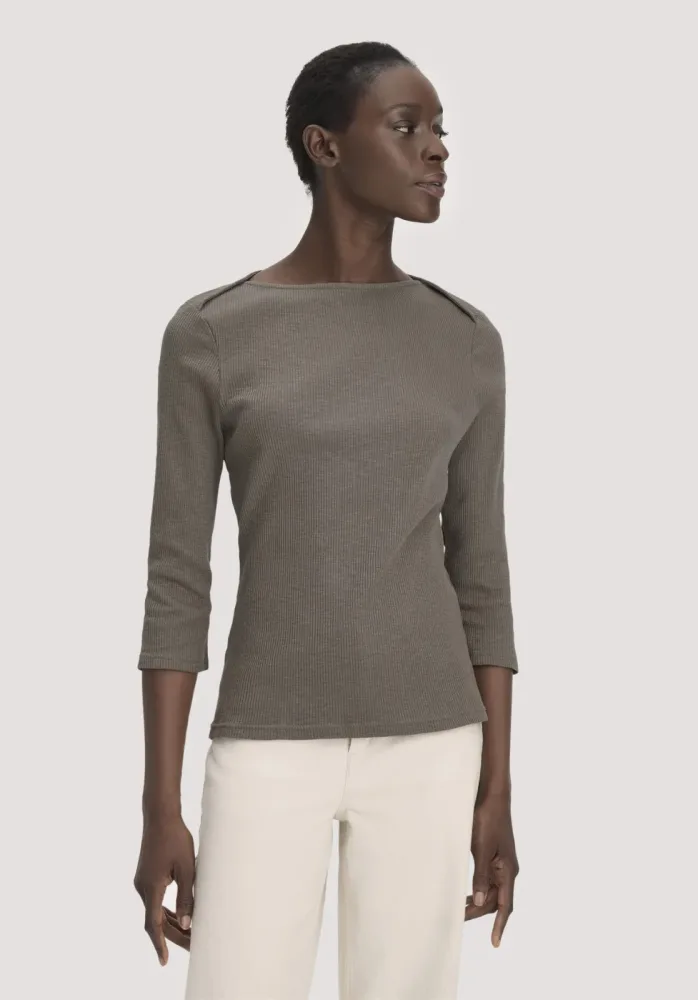 hessnatur Damen Boatneck Longsleeve Slim aus Bio-Baumwolle - grün - Größe 42