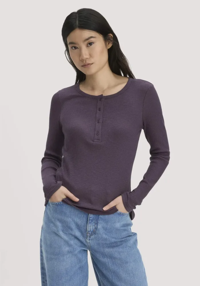 hessnatur Damen Longsleeve Henley Slim aus Bio-Baumwolle - lila - Größe 34