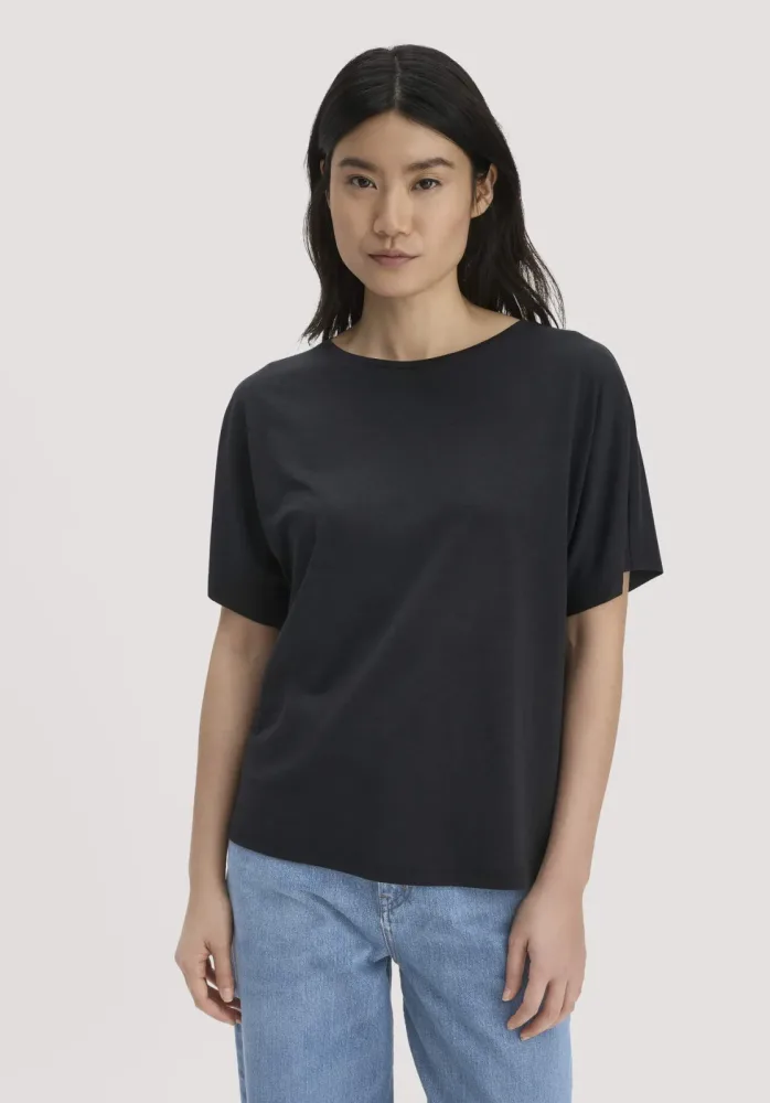 hessnatur Damen T-Shirt Oversize aus TENCEL? Lyocell und Bio-Baumwolle - schwarz - Größe S