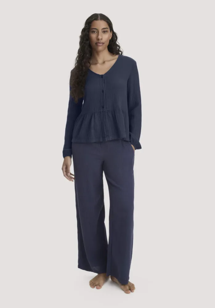 hessnatur Damen Musselin Schlafhose Relaxed PURE COMFORT aus Bio-Baumwolle - blau - Größe 34