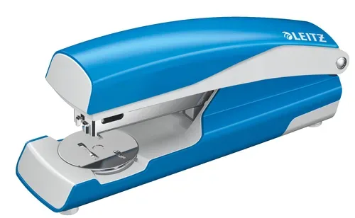 Leitz NeXXt Heftgerät 5502 Halber Streifen Hellblau 30 Blatt 24/6, 26/6 Metall