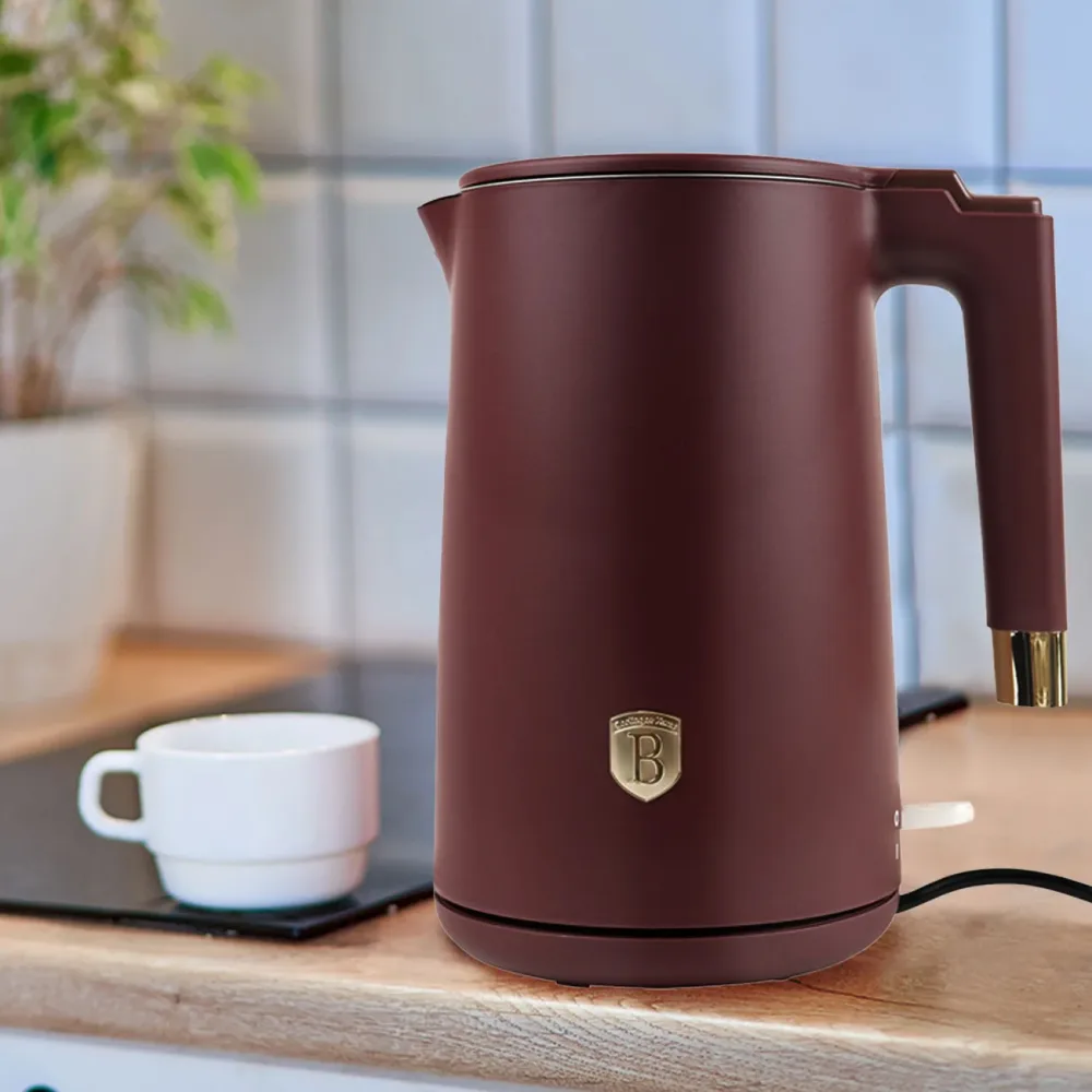 Design Wasserkocher, 360° drehbar, doppelwandig, 1,7 l, 1800 W, bordeaux