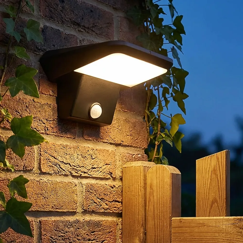 Solar Aussen-Wandleuchte, PIR-Sensor, IP44, schwarz