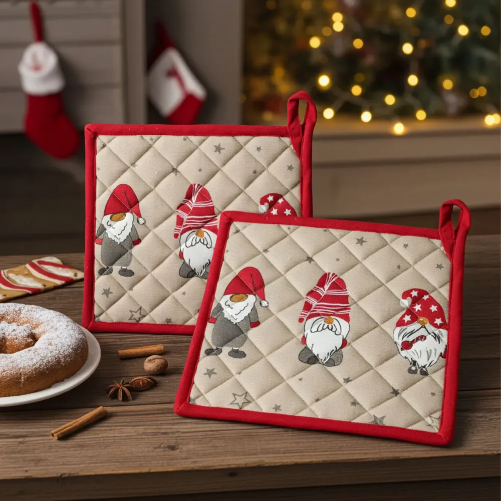 2er-Set Topflappen mit Weihnachts-Zwerg aus Baumwolle, 20 x 20 cm