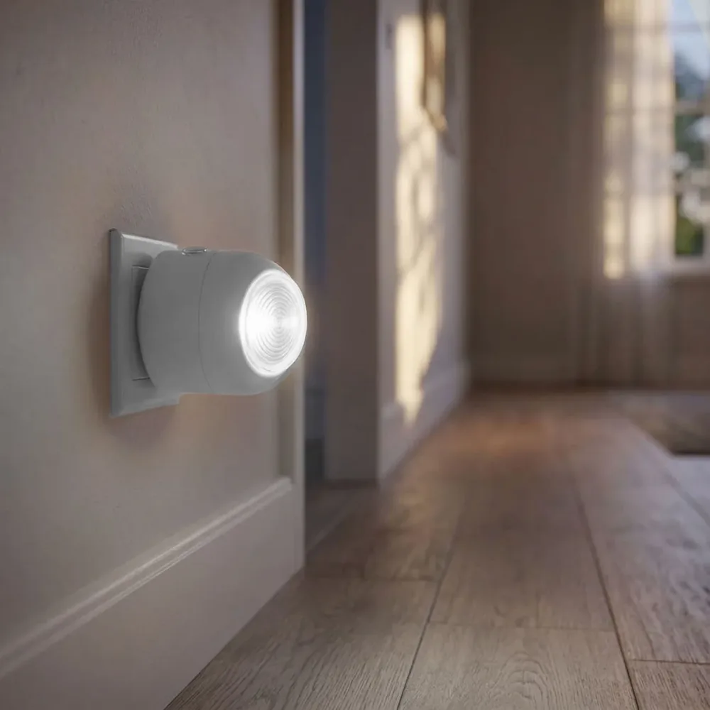 Steckdosenlicht, 360° Erfassungswinkel, mit Tag-/Nacht-Sensor