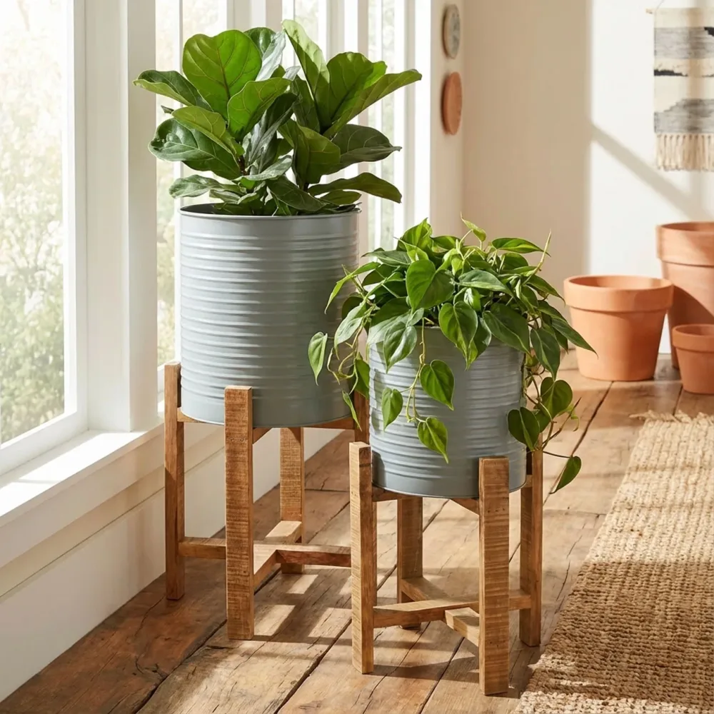 Pflanzgefässe grau auf Holzständer, 2er Set, Blumentöpfe, Ø 31,5 und Ø 29 cm