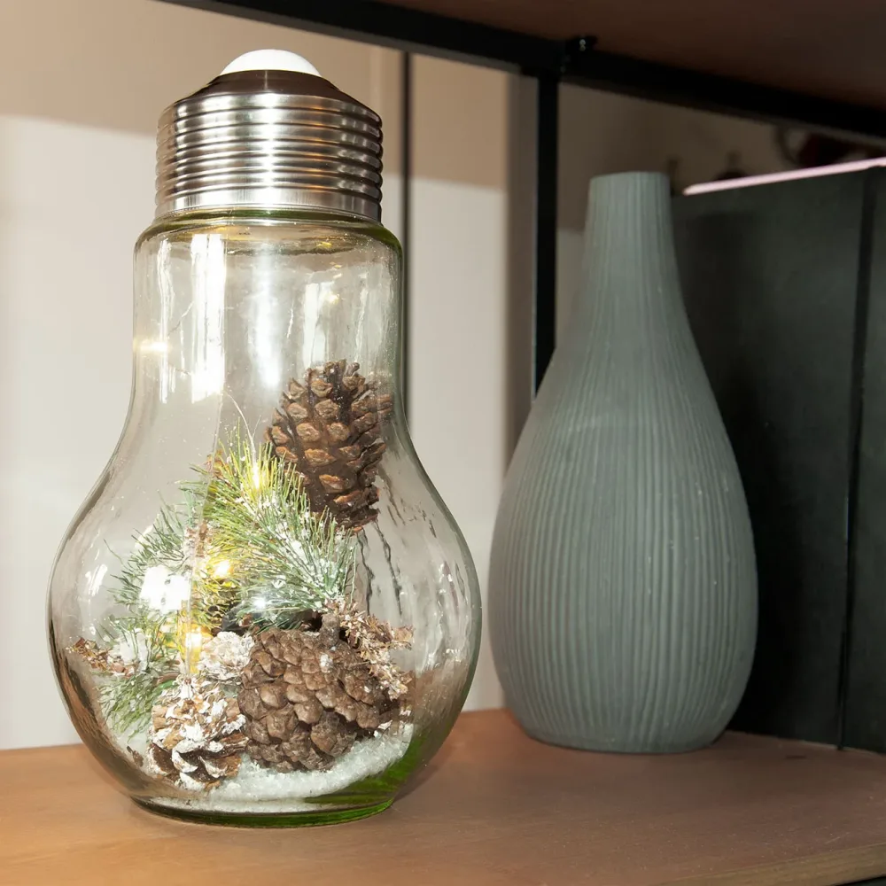 Weihnachtsdeko mit 10 LEDs und Tannenzapfen, Deko-Licht Glühbirne, 8 x 3 x 16 cm