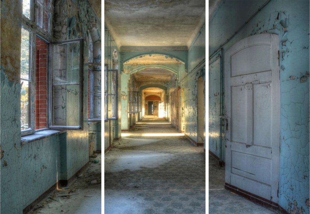 image LAND Alubild Lost Place Flur 1  | Schubiger Möbel