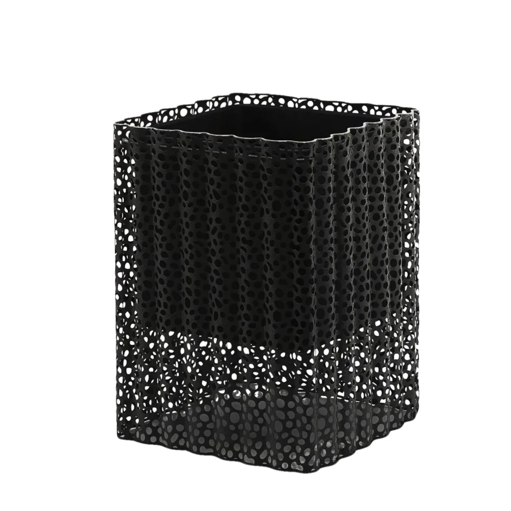 Edg Pflanzengefäss Quadrat Metall Schwarz H: 36 cm  | Schubiger Möbel