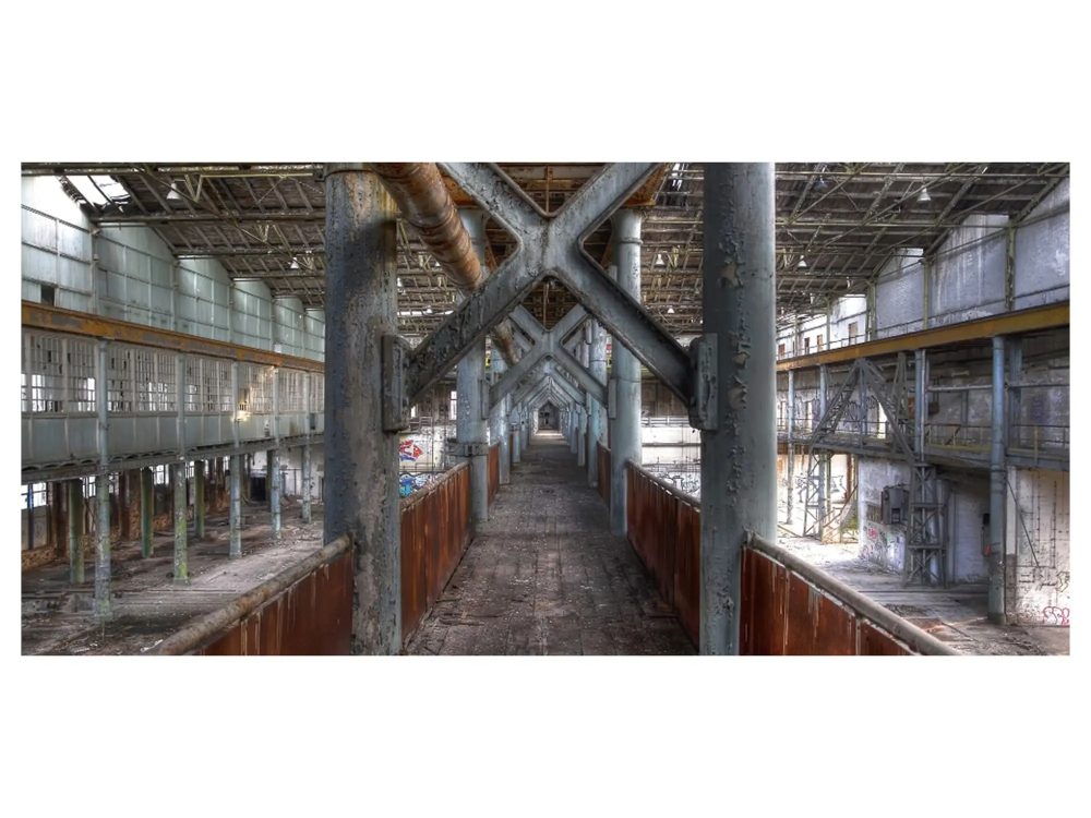 image LAND Digitaldruck auf Acrylglas Werkshalle 1  | Schubiger Möbel