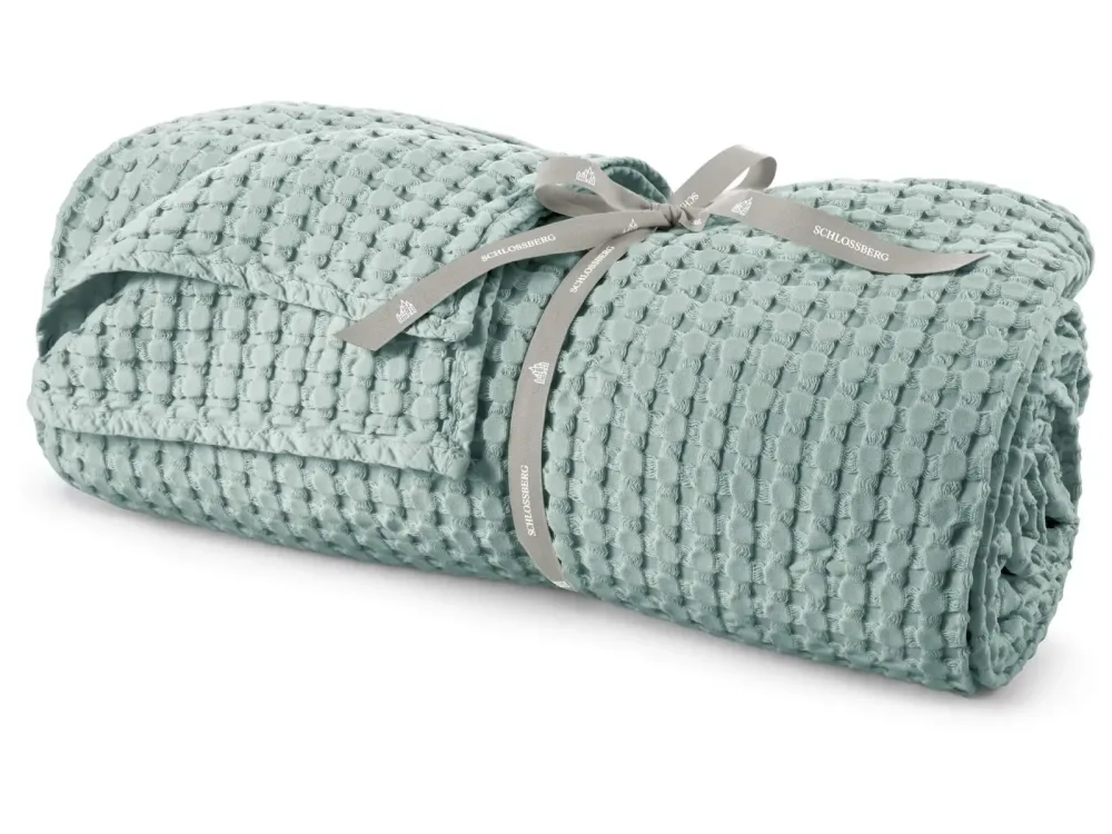 Schlossberg Plaid Stay 180 x 250 cm Grün | Schubiger Möbel