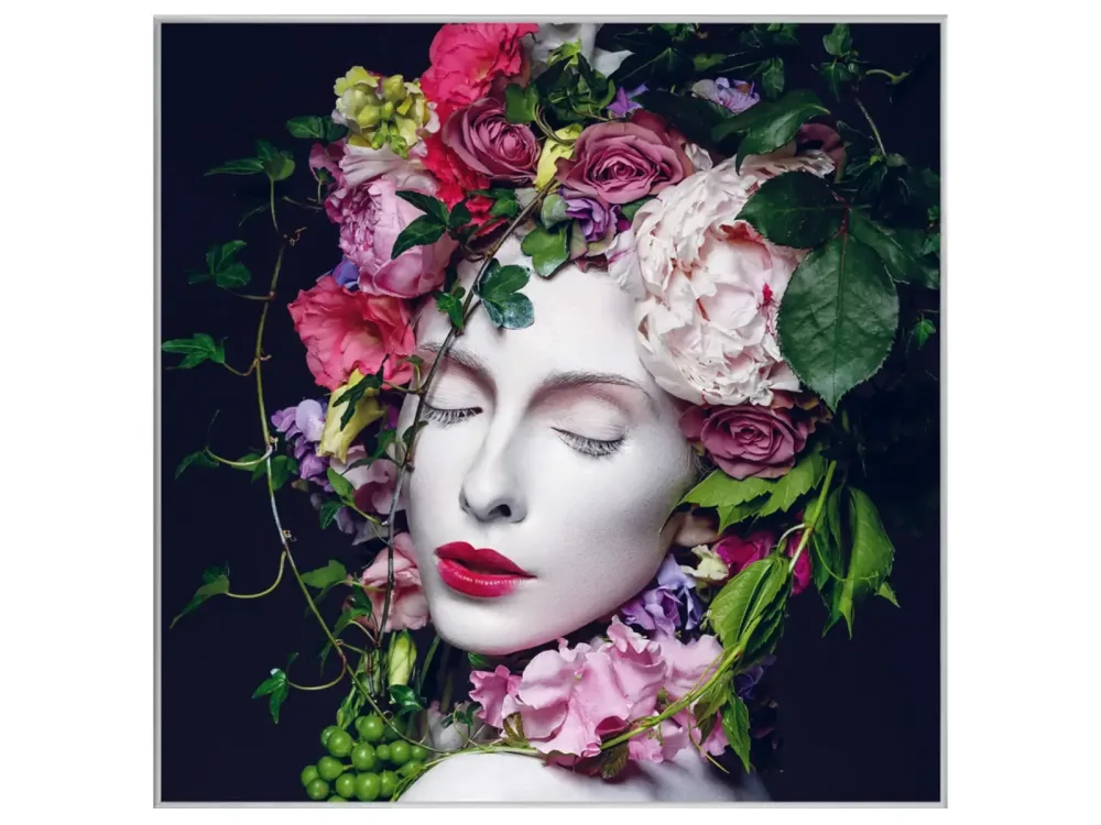 image LAND Digitaldruck auf Acrylglas Hübsche Frau mit Blumen  | Schubiger Möbel