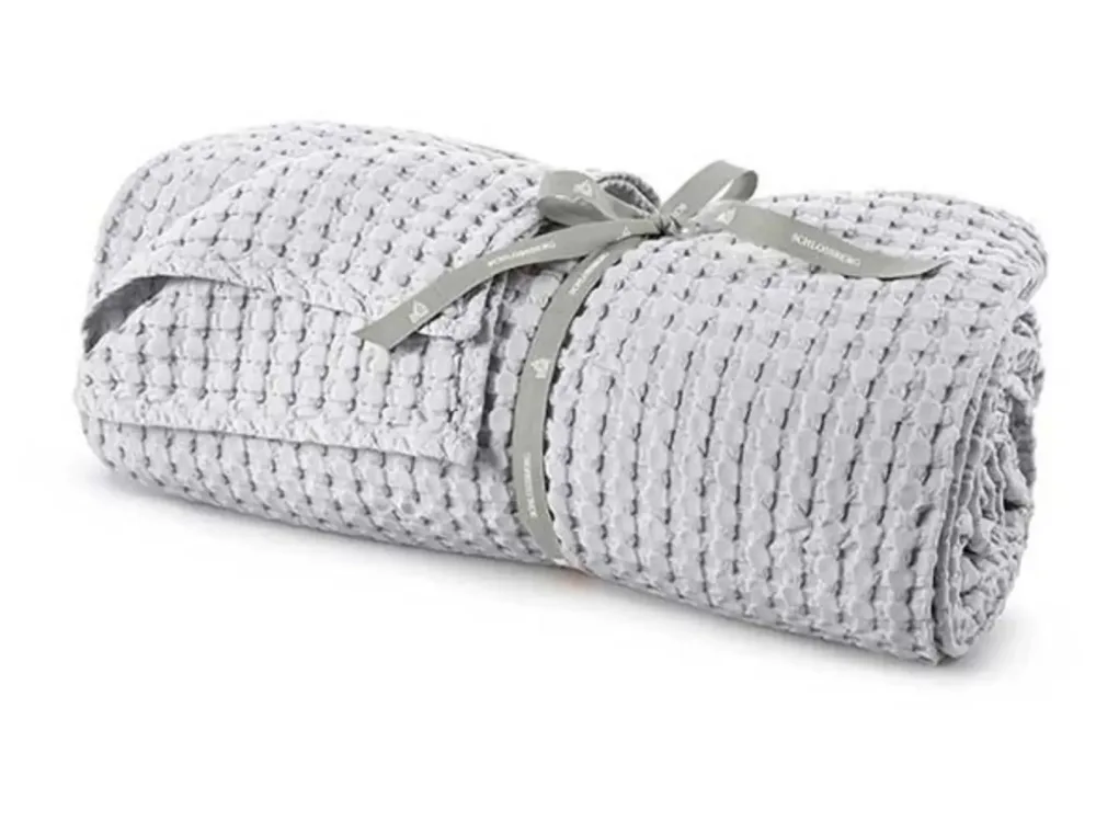 Schlossberg Plaid Stay 180 x 250 cm Grau | Schubiger Möbel