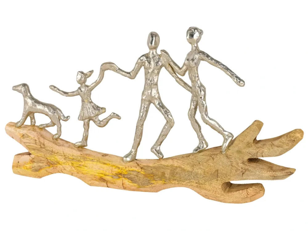 Decofinder Figur Familie mit Hund, Mangoholz Alu Holzfarbig | Schubiger Möbel