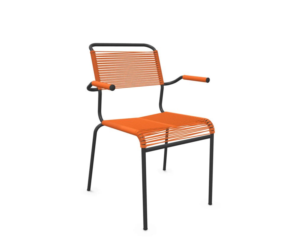 Schaffner Spaghetti-Stuhl Säntis mit Armlehnen Orange | Schubiger Möbel