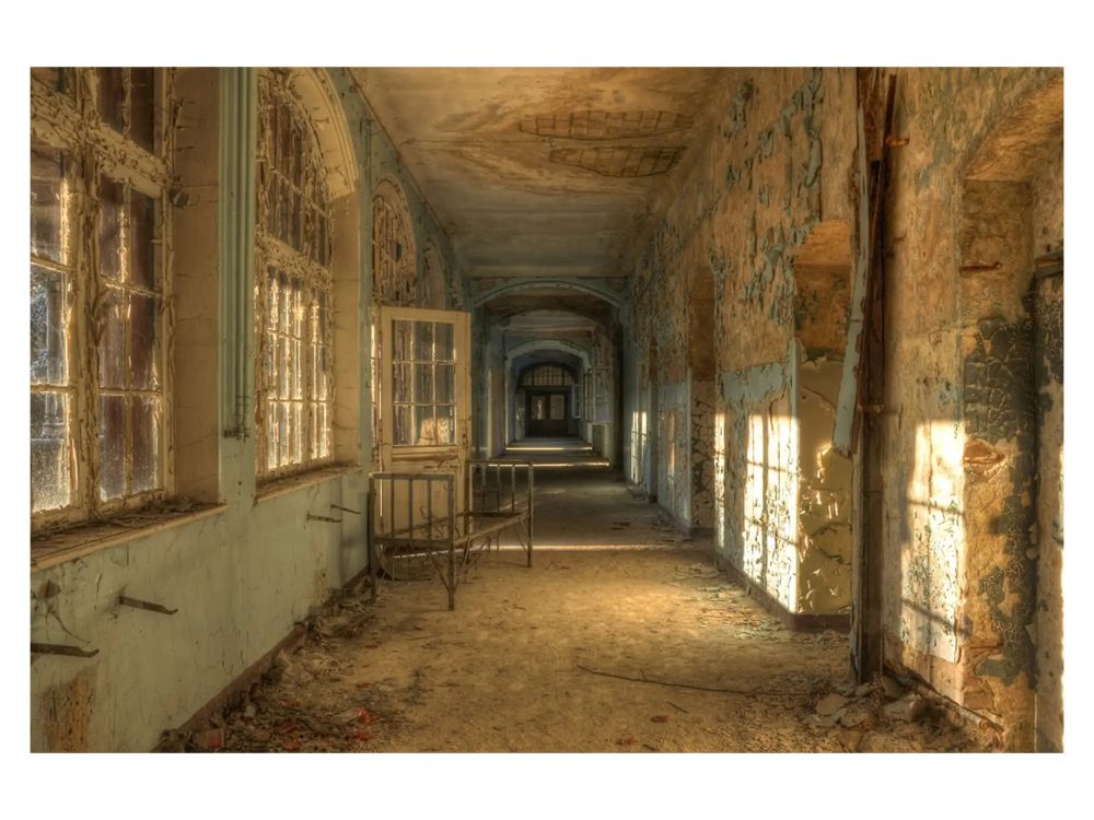 image LAND Digitaldruck auf Acrylglas Lost Place Floor 2  | Schubiger Möbel