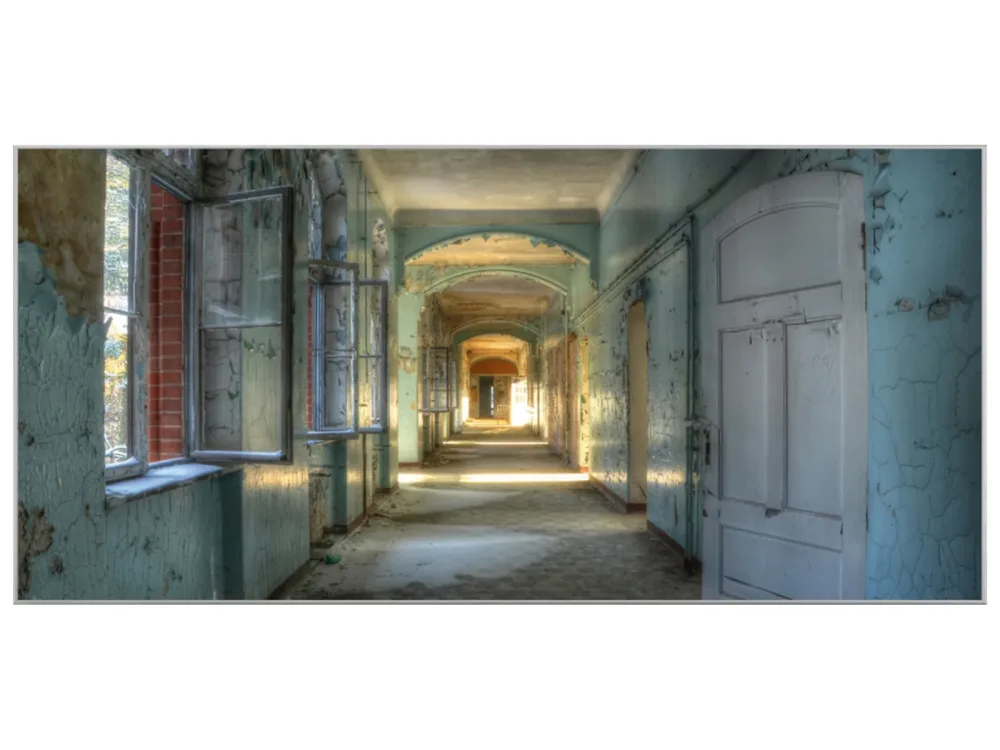 image LAND Bild mit Rahmen Lost Place Flur 1  | Schubiger Möbel