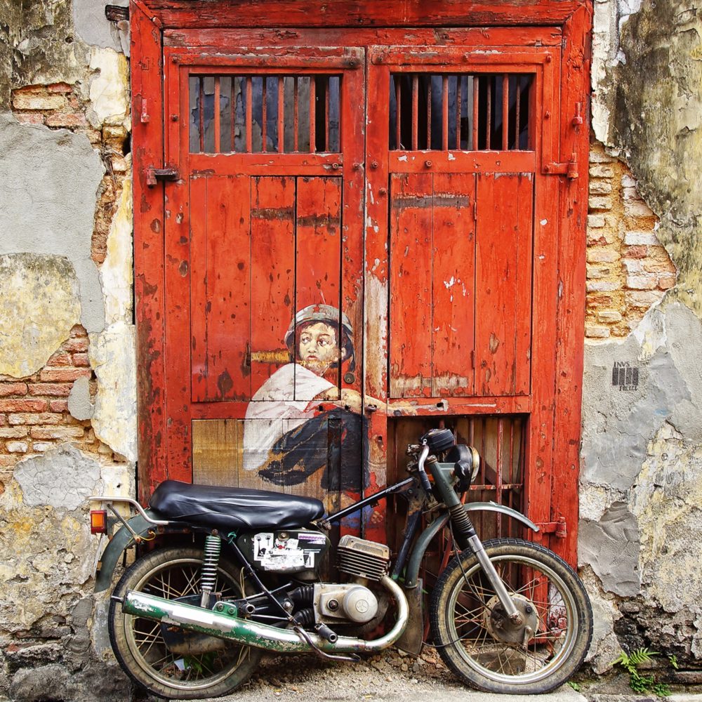 image LAND Alubild Street Art mit Moped  | Schubiger Möbel