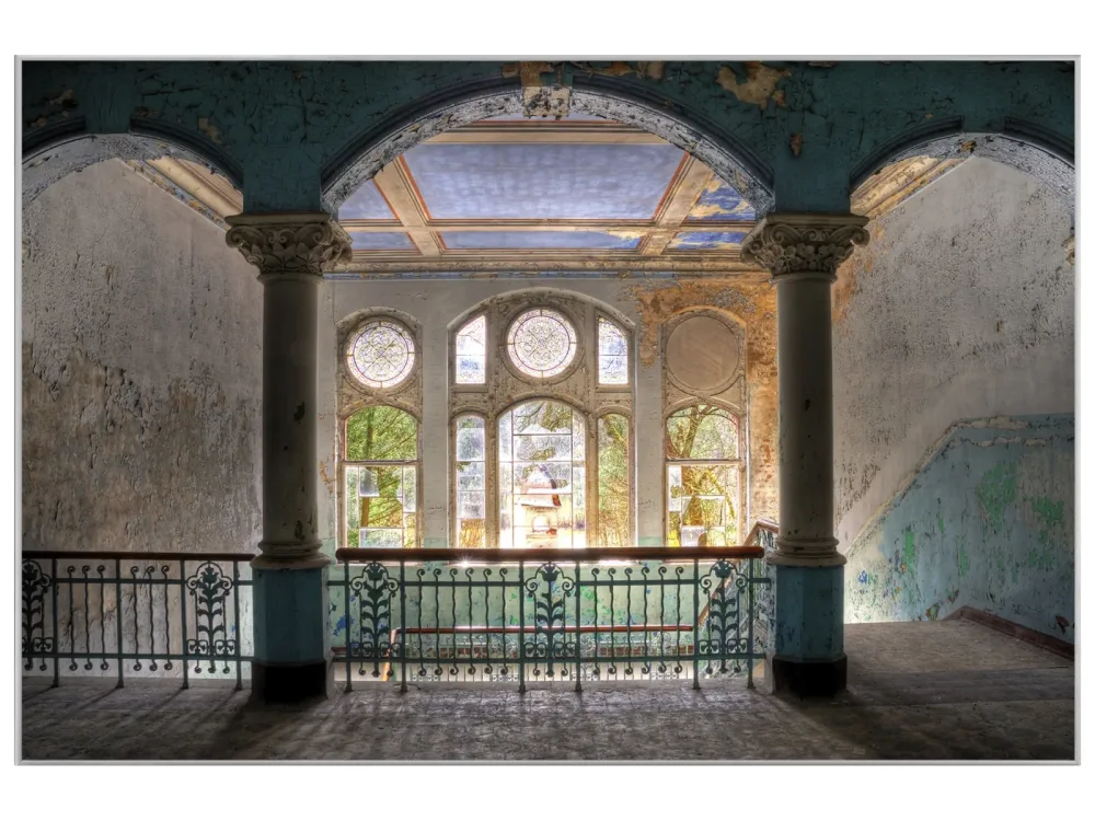 image LAND Bild mit Rahmen Lost Place Treppenhaus 2  | Schubiger Möbel