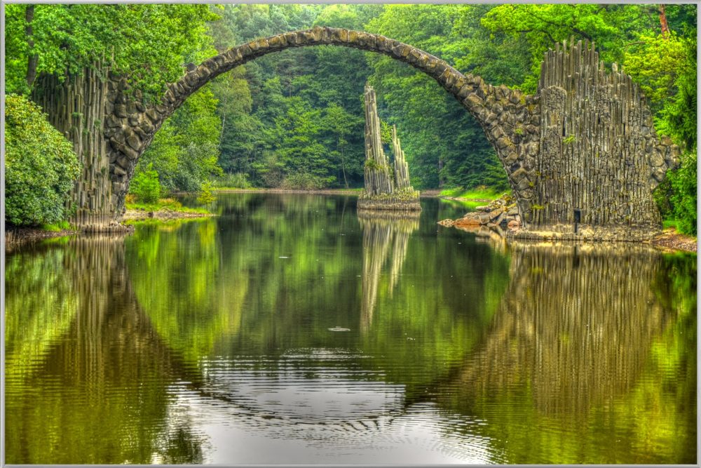 image LAND Bild mit Rahmen Rakotzbrücke  | Schubiger Möbel