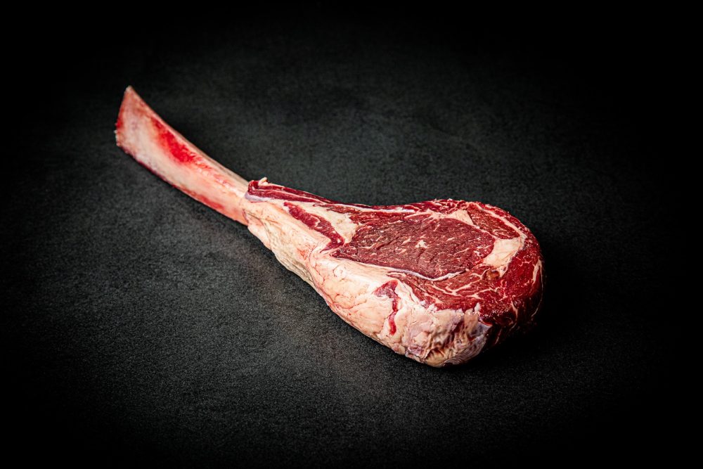 meat4you Swiss Beef Selection Dry Aged Tomahawk
