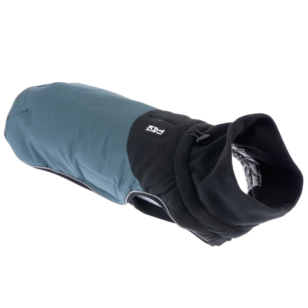 TIAKI Hundemantel Warmup Pro Sky - ca. 60 cm Rückenlänge