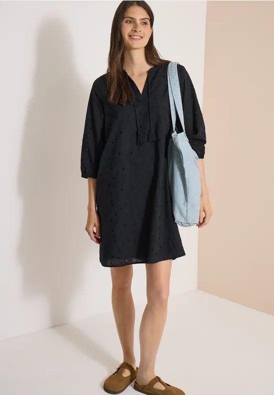 Knielanges Kleid mit 3/4