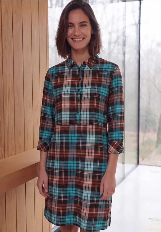 Knielanges Flanellkleid mit Print