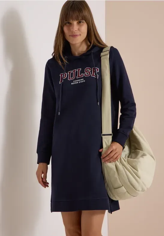 Knielanges Sweatkleid mit Kapuze