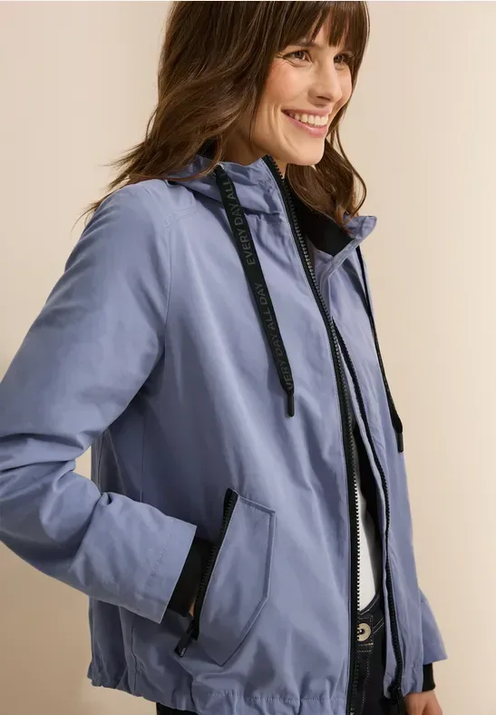 Kurze Jacke