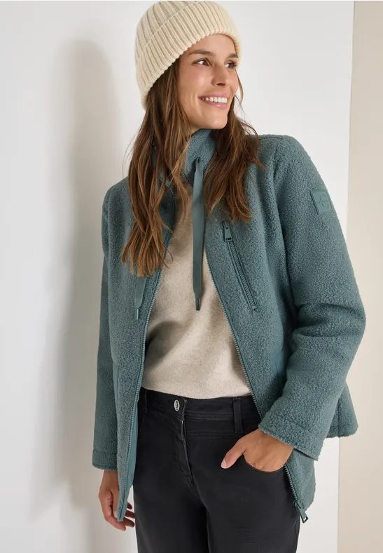 Kuschelige Jacke mit Details