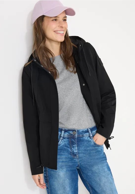 Windbreaker mit Hoodie