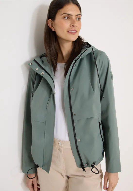Windbreaker mit Hoodie
