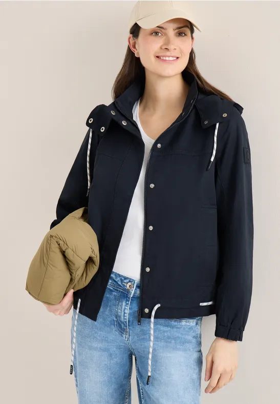 Jacke mit Kapuze und Tunnelzug
