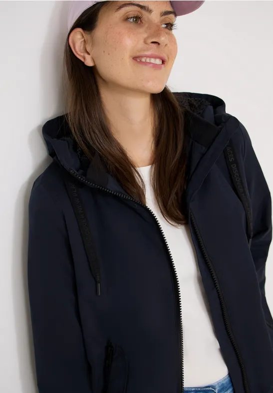 Kurze Jacke