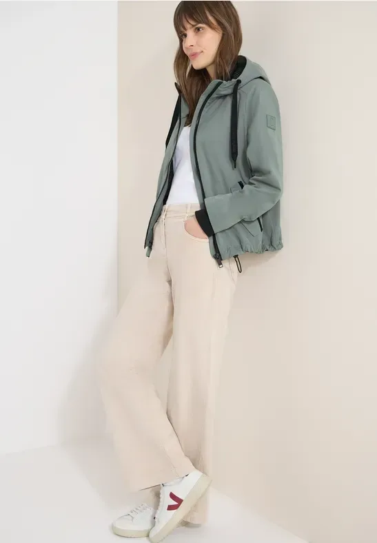 Kurze Jacke