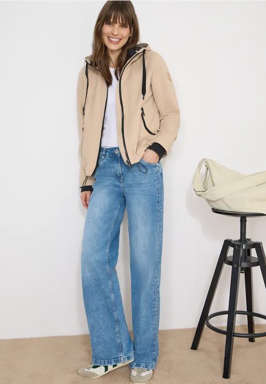 Kurze Jacke