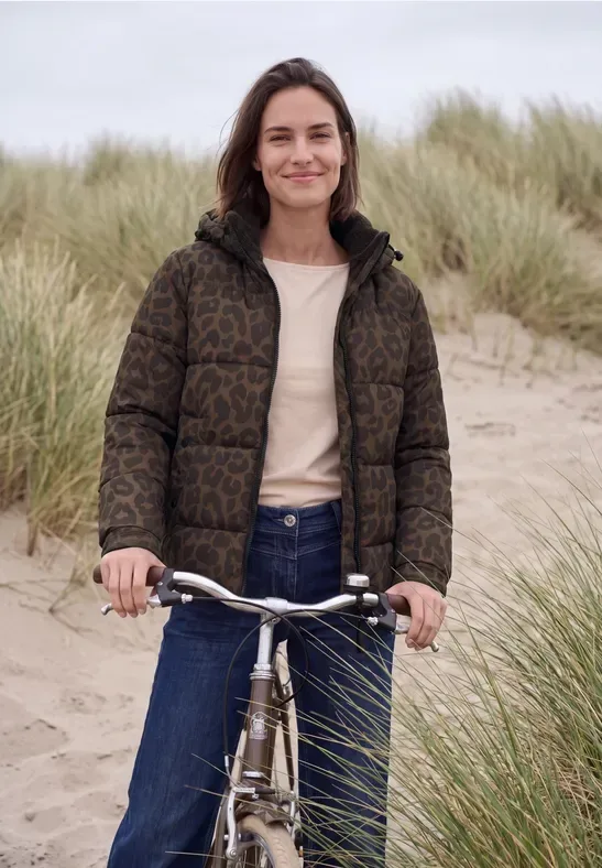 Steppjacke mit Kapuze und Reißverschluss