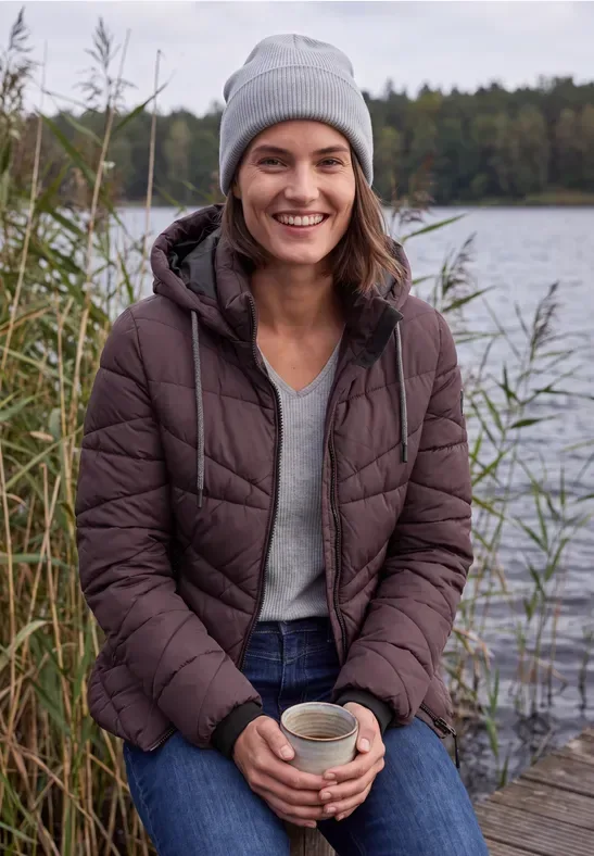 Steppjacke mit Kapuze und Zipper