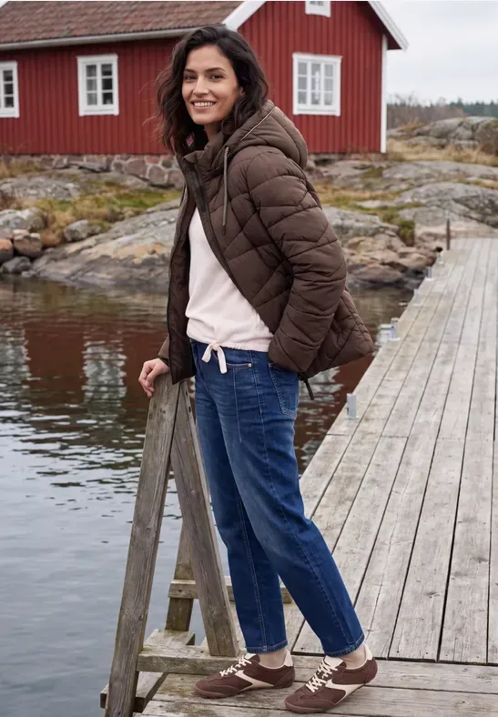 Steppjacke mit Kapuze und Zipper