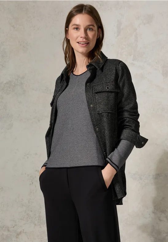 Pulli mit Strukturstreifen