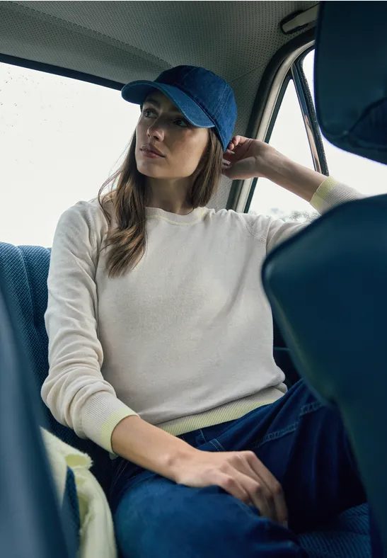 Pullover mit Kontrastdetails