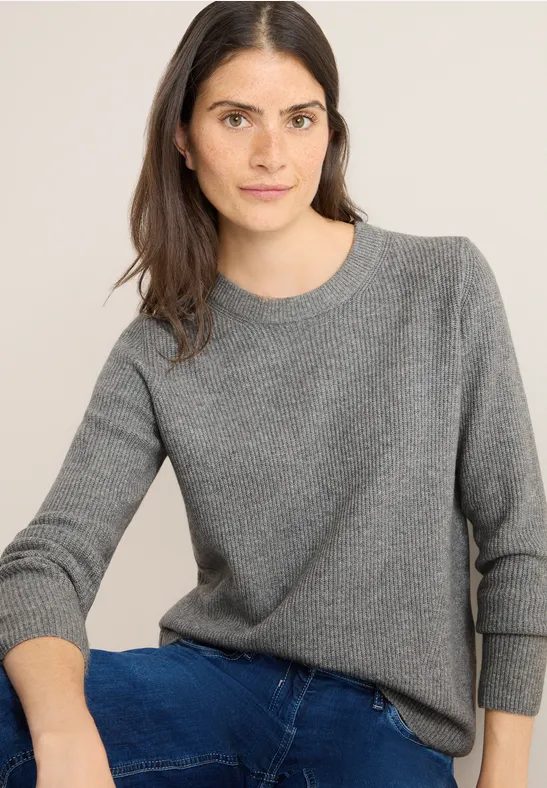Pullover mit Strukturdetails