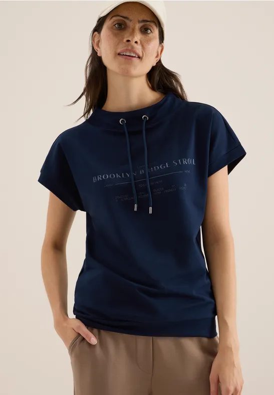Funnel Neck T