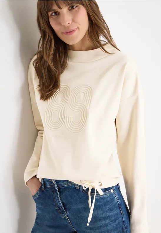 Shirt mit Stickerei