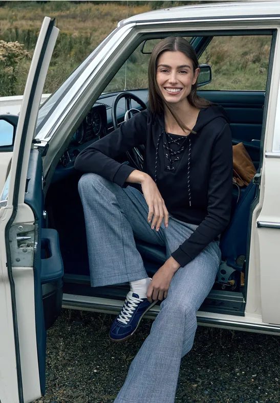 Hoodie Shirt mit Strings